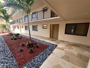 8040 Hampton Boulevard - Photo 0