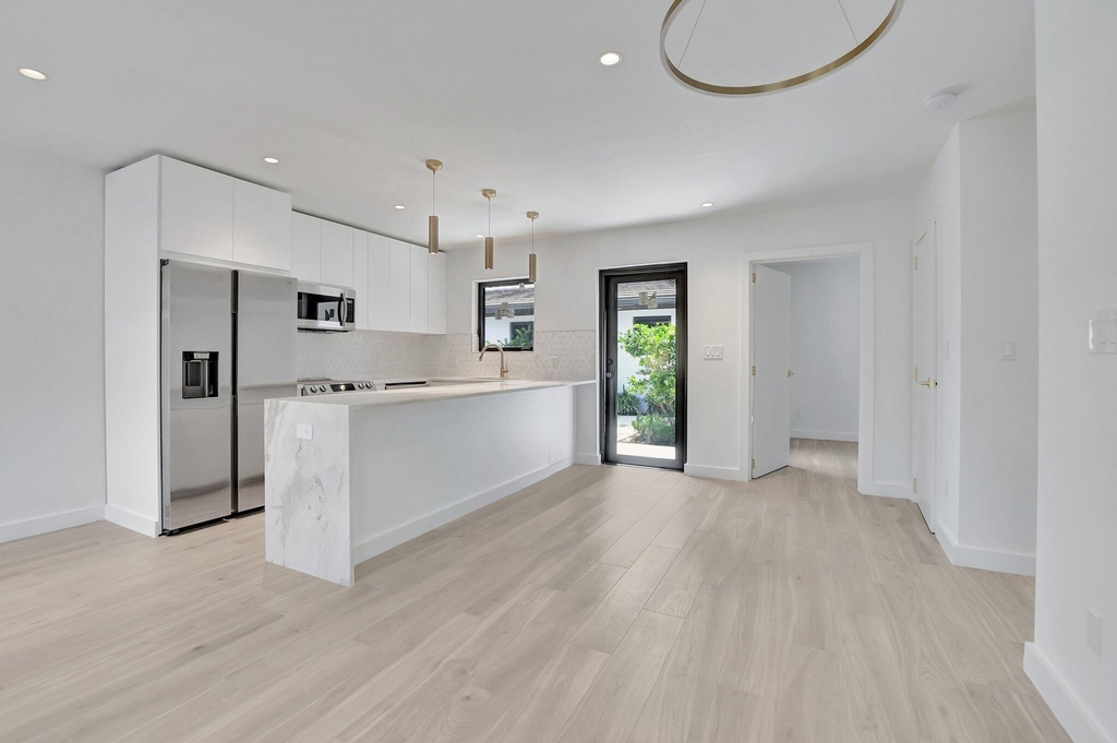 1361 Se 4th Street - Photo 20