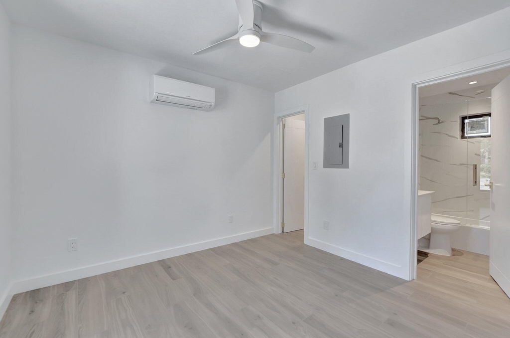 1361 Se 4th Street - Photo 17