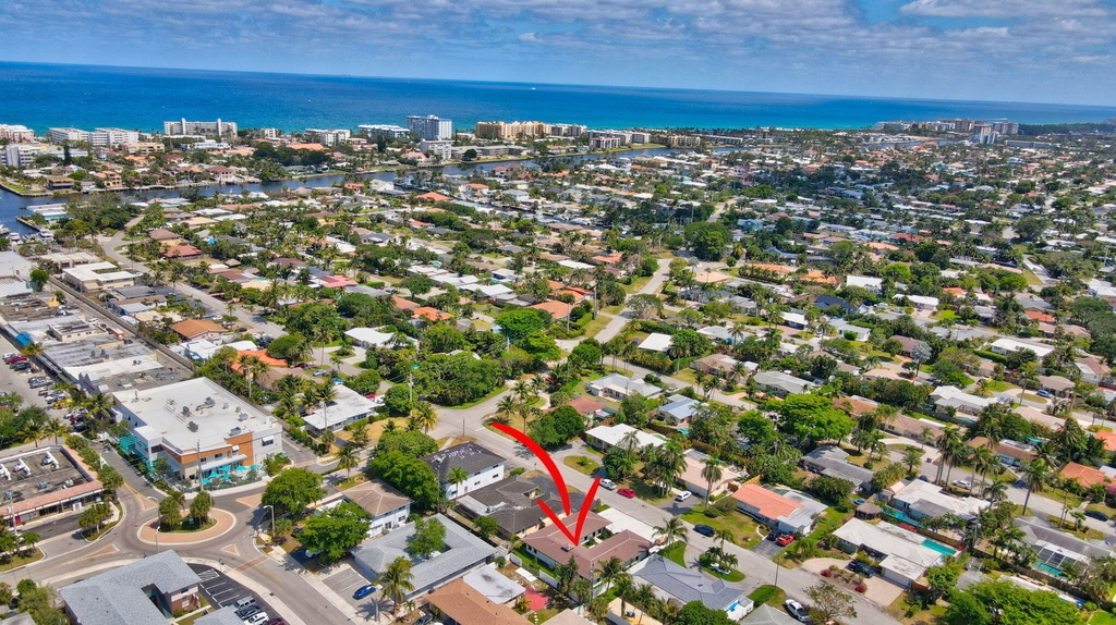 1361 Se 4th Street - Photo 3