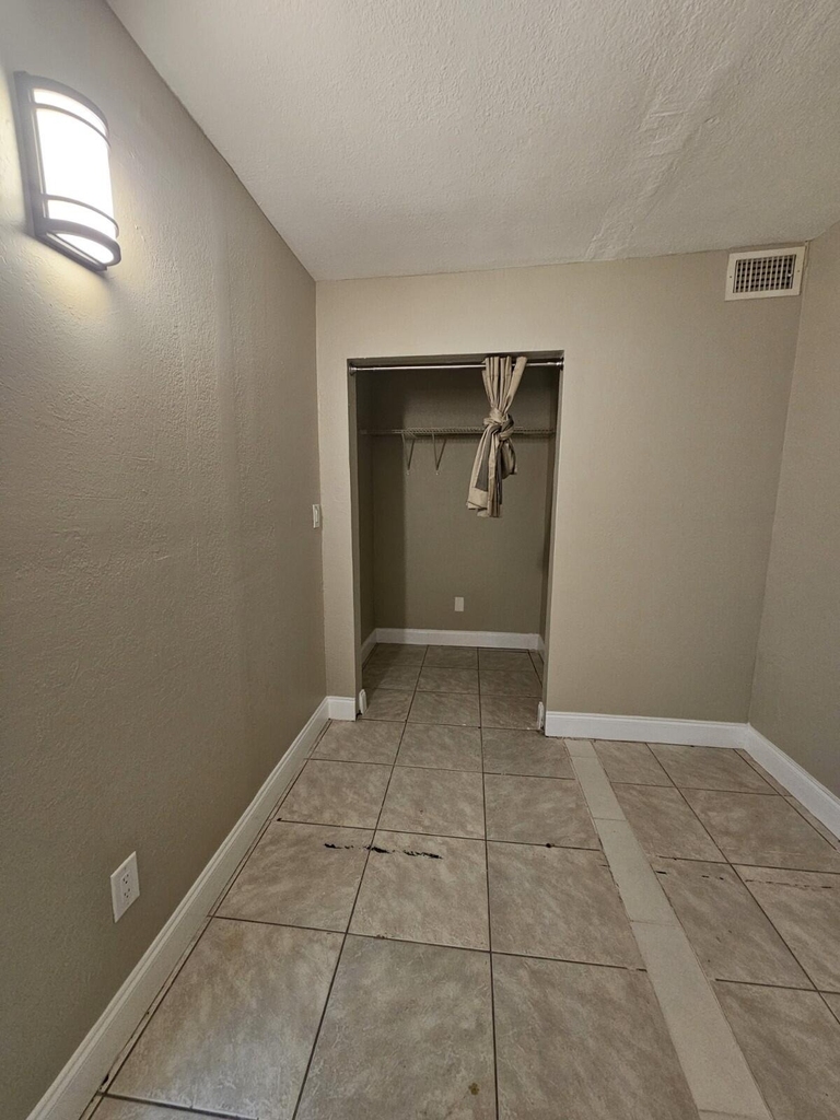 1700 N Congress Avenue - Photo 5