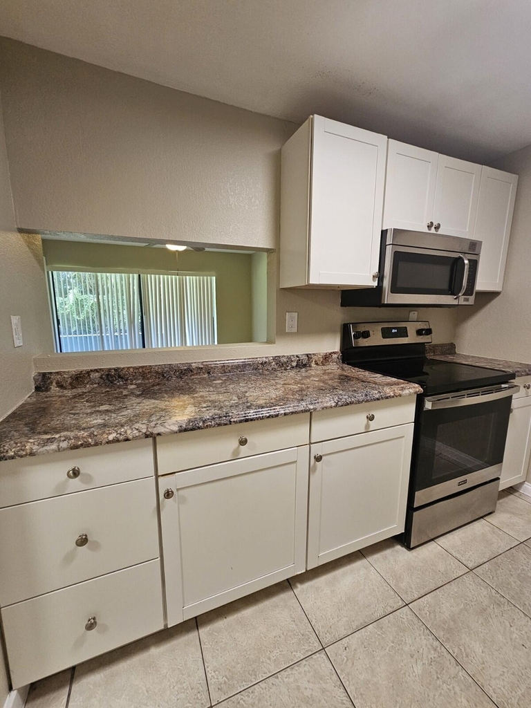 1700 N Congress Avenue - Photo 3