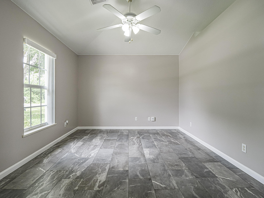 1456 25th Court Sw - Photo 5