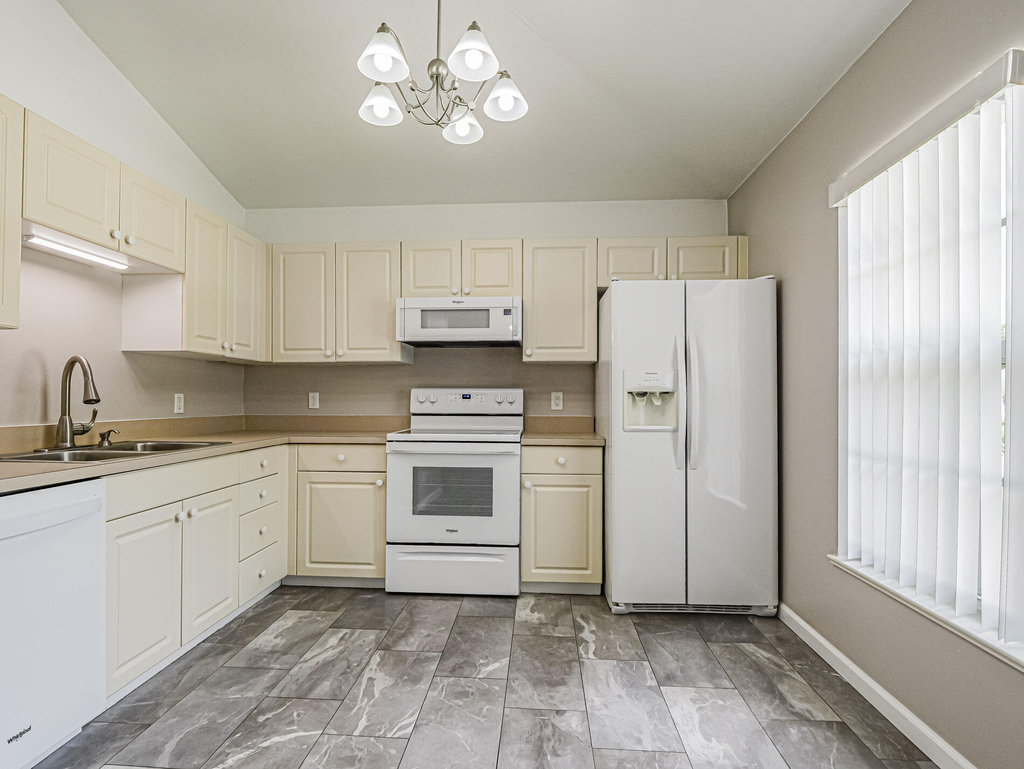 1456 25th Court Sw - Photo 9