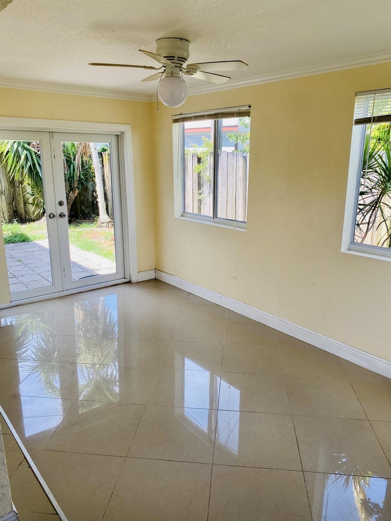 4559 Nw 16th Way - Photo 4