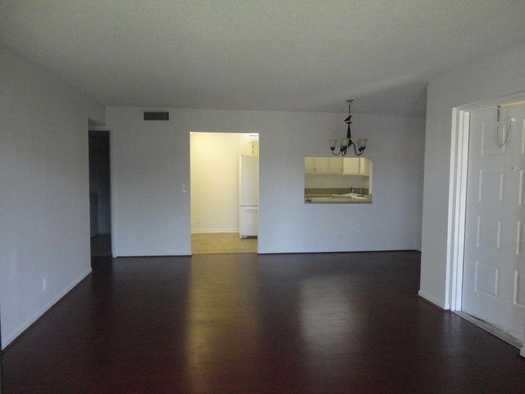 714 Sunny Pine Way - Photo 2