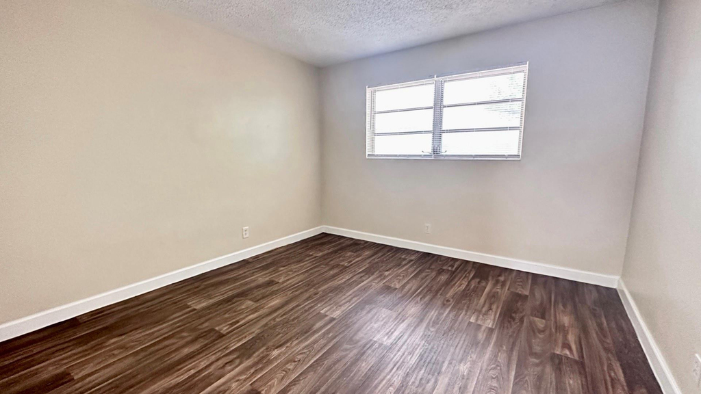 717 Se 16th Street - Photo 5