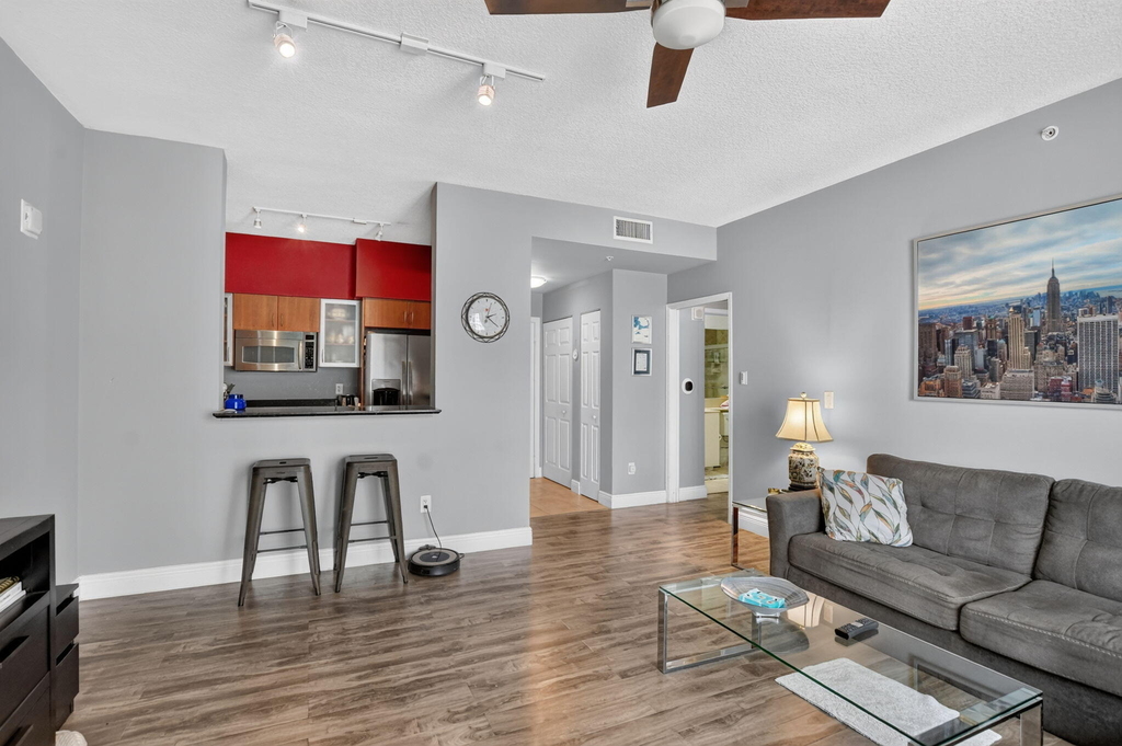 233 S Federal Highway - Photo 3