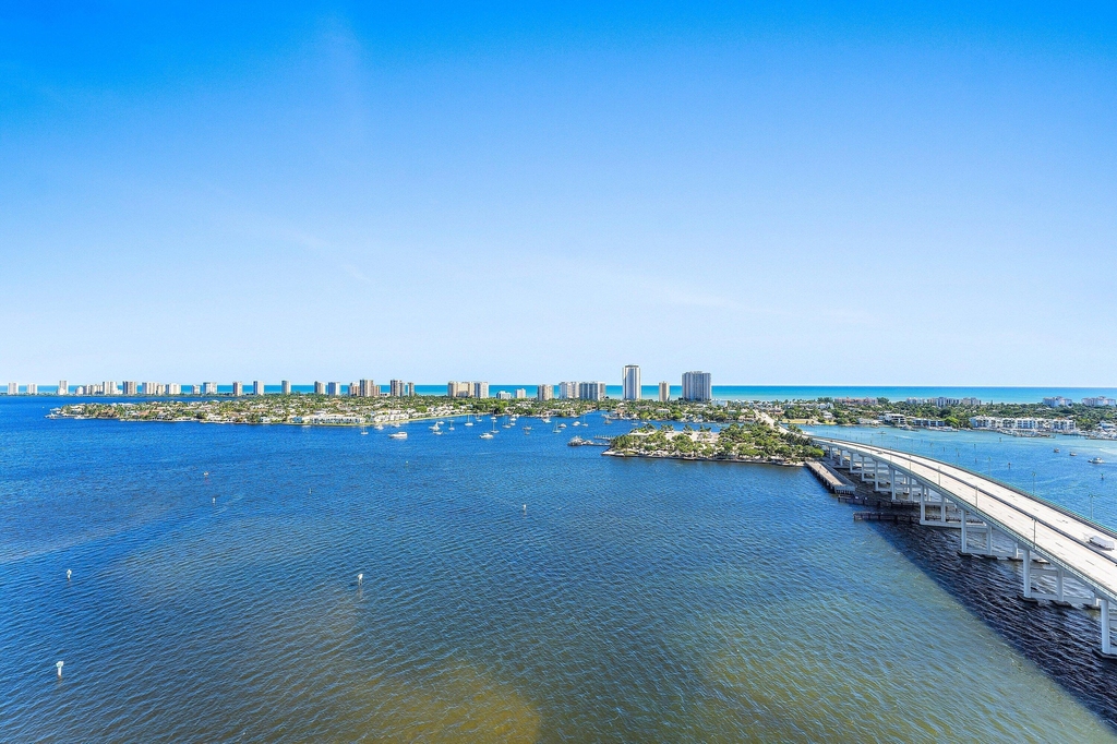 2640 Lake Shore Drive - Photo 29