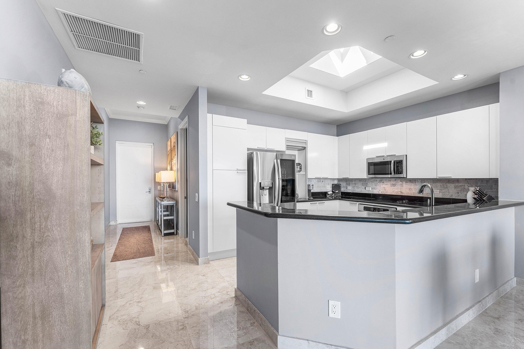 2640 Lake Shore Drive - Photo 9