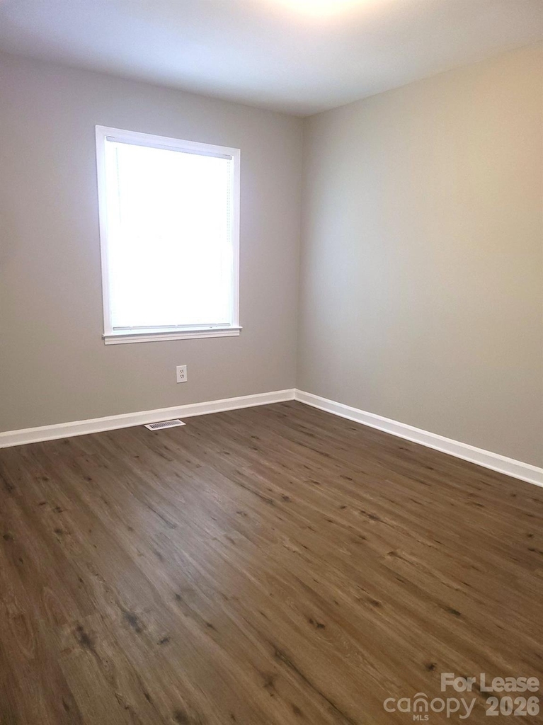 1308 Larkfield Lane - Photo 8