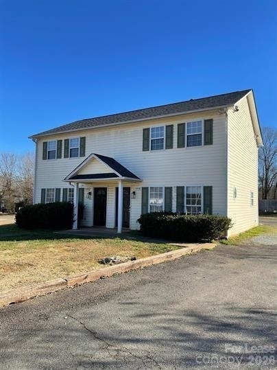 610 Piper Court - Photo 0