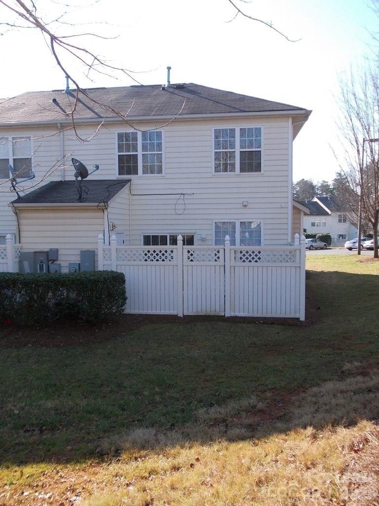 8488 Chaceview Court - Photo 19