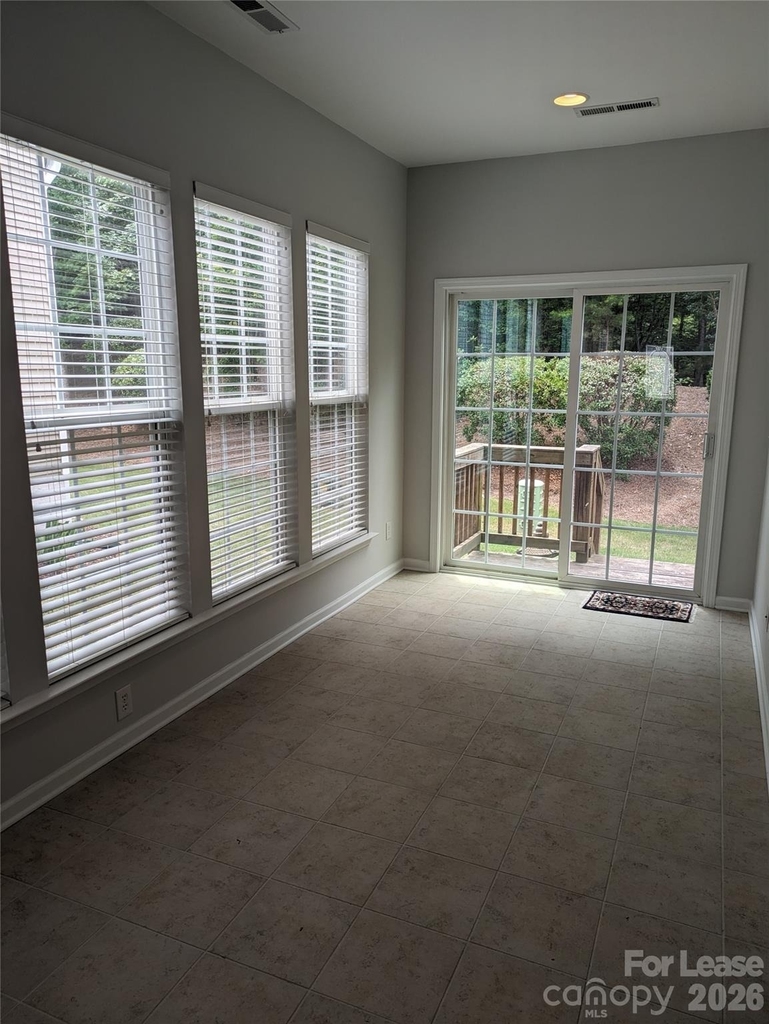 9015 Smokey Hill Lane - Photo 8