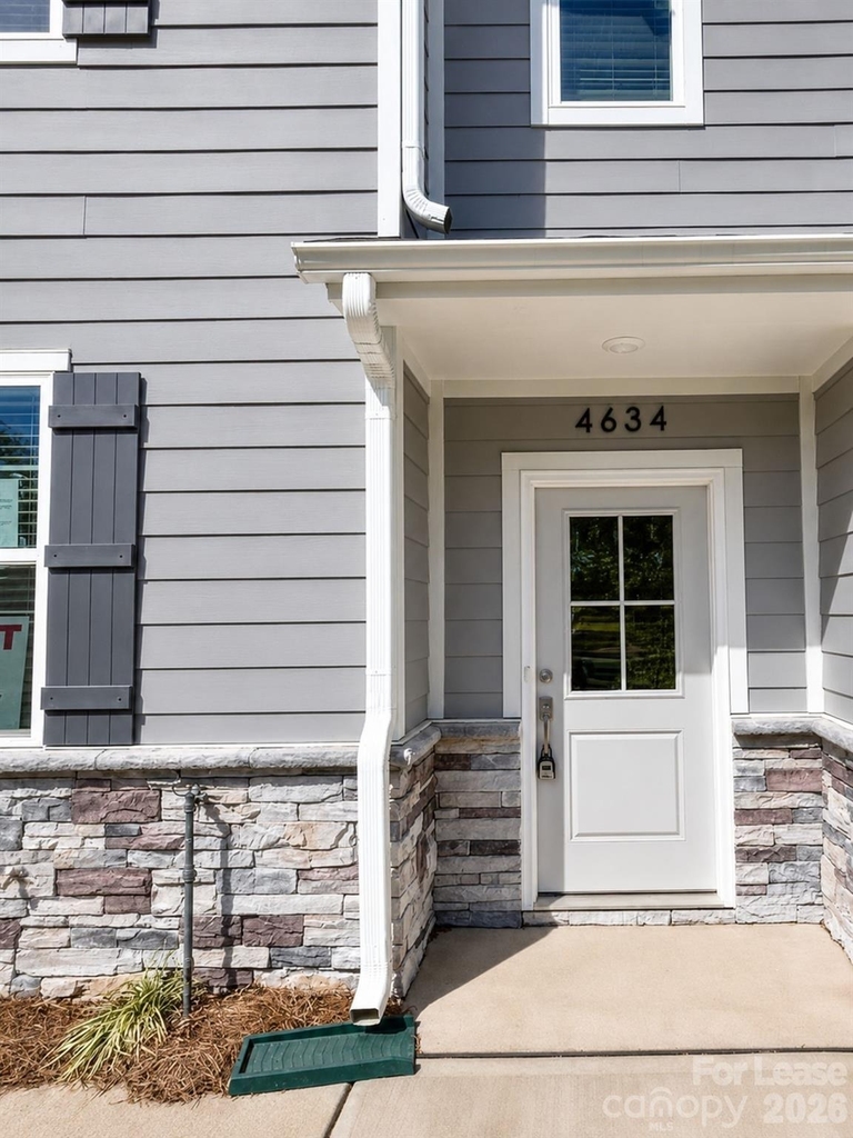 4634 Dogwood Place - Photo 0