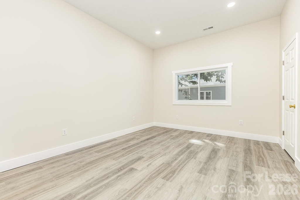 1205 S Lafayette Street - Photo 10