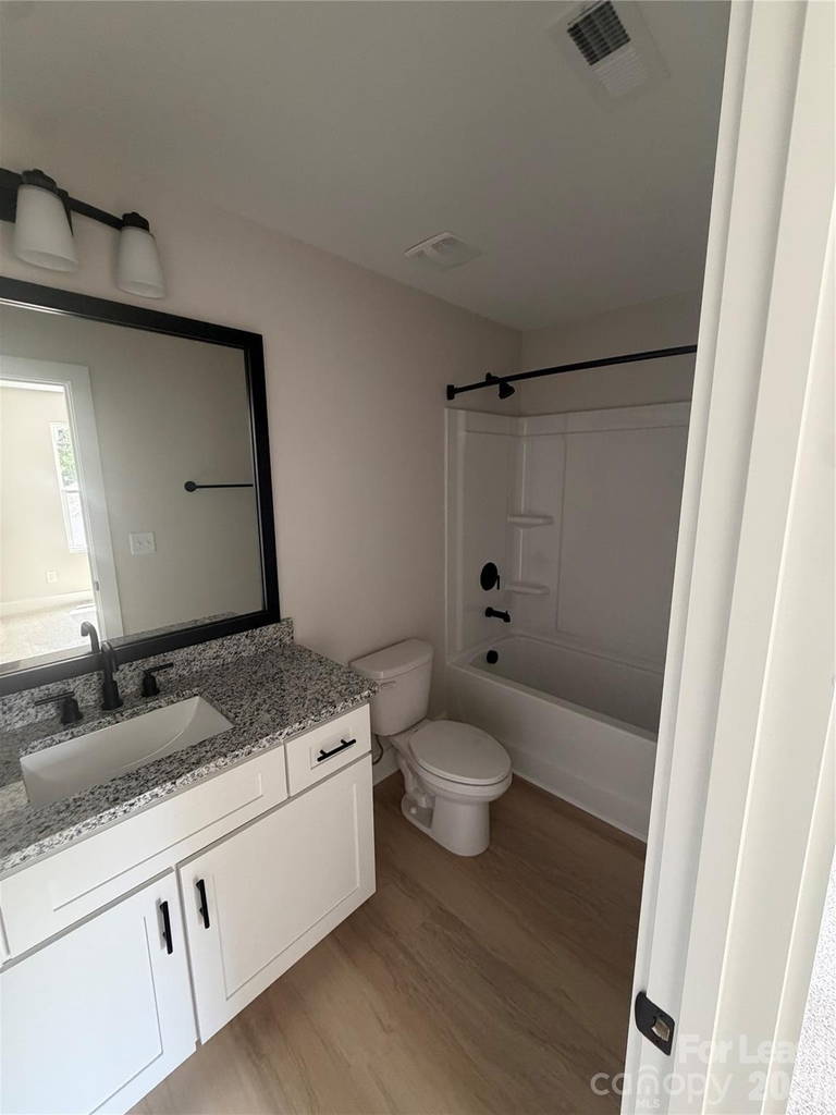 212 N Yadkin Avenue - Photo 14