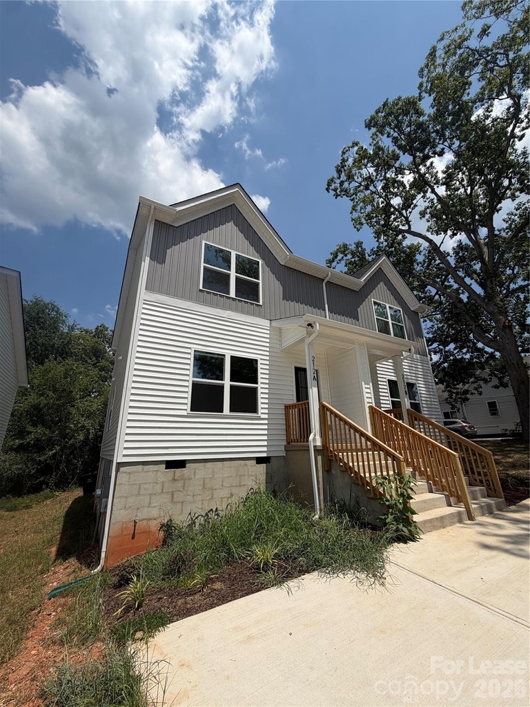 212 N Yadkin Avenue - Photo 1