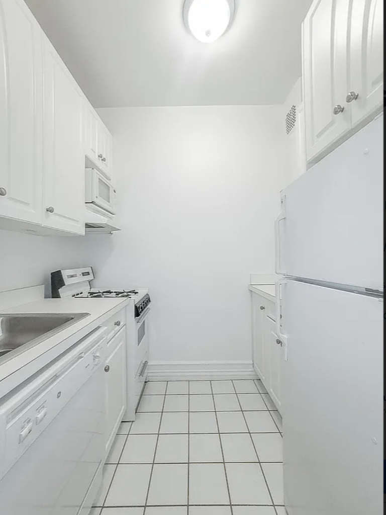  East 83rd Street - Photo 3