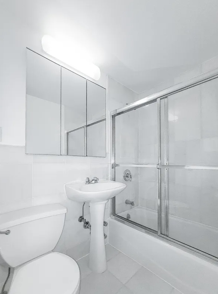  East 83rd Street - Photo 4