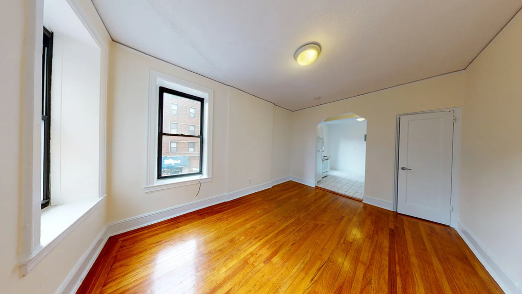  East 38th Street - Photo 1