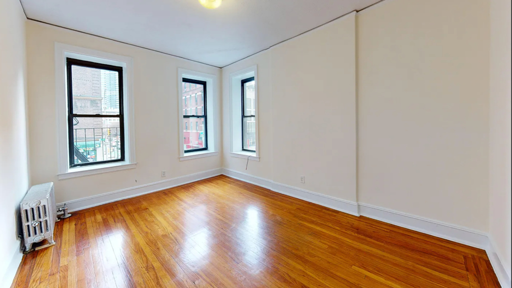  East 38th Street - Photo 0