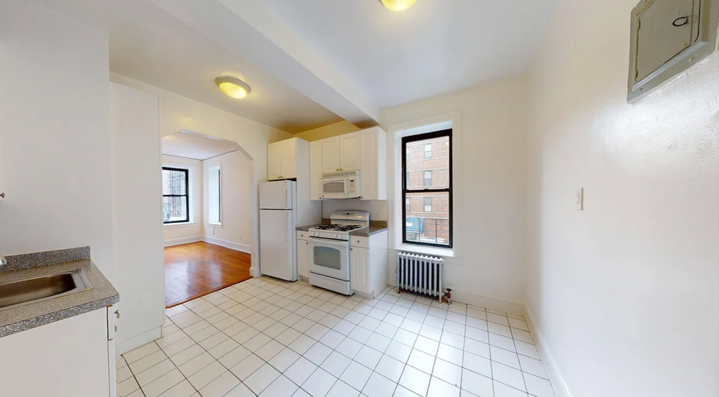  East 38th Street - Photo 5