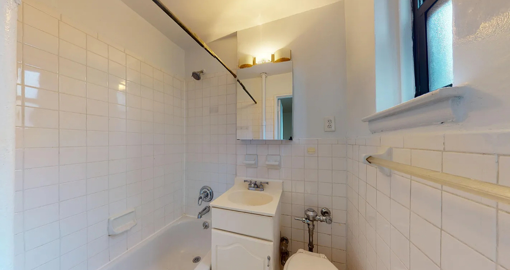 East 93rd Street - Photo 6