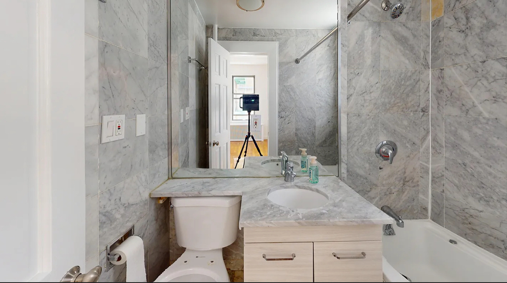 East 38th street  - Photo 6