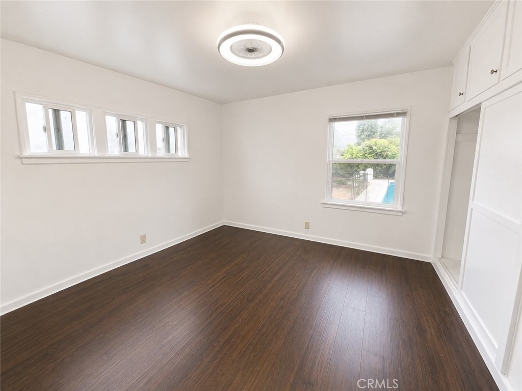 836 E Whitcomb - Photo 16
