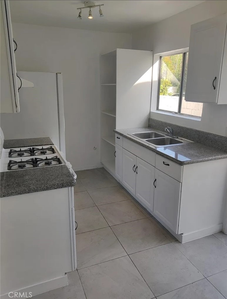 4444 Centinela Avenue - Photo 5