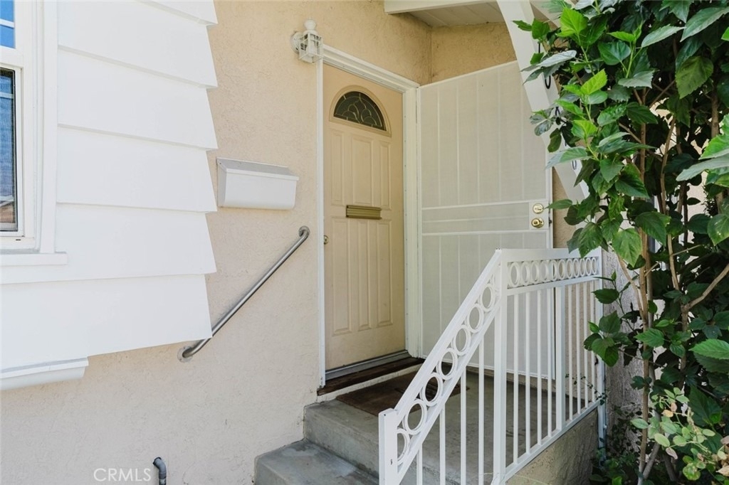 10826 Blucher Avenue - Photo 3