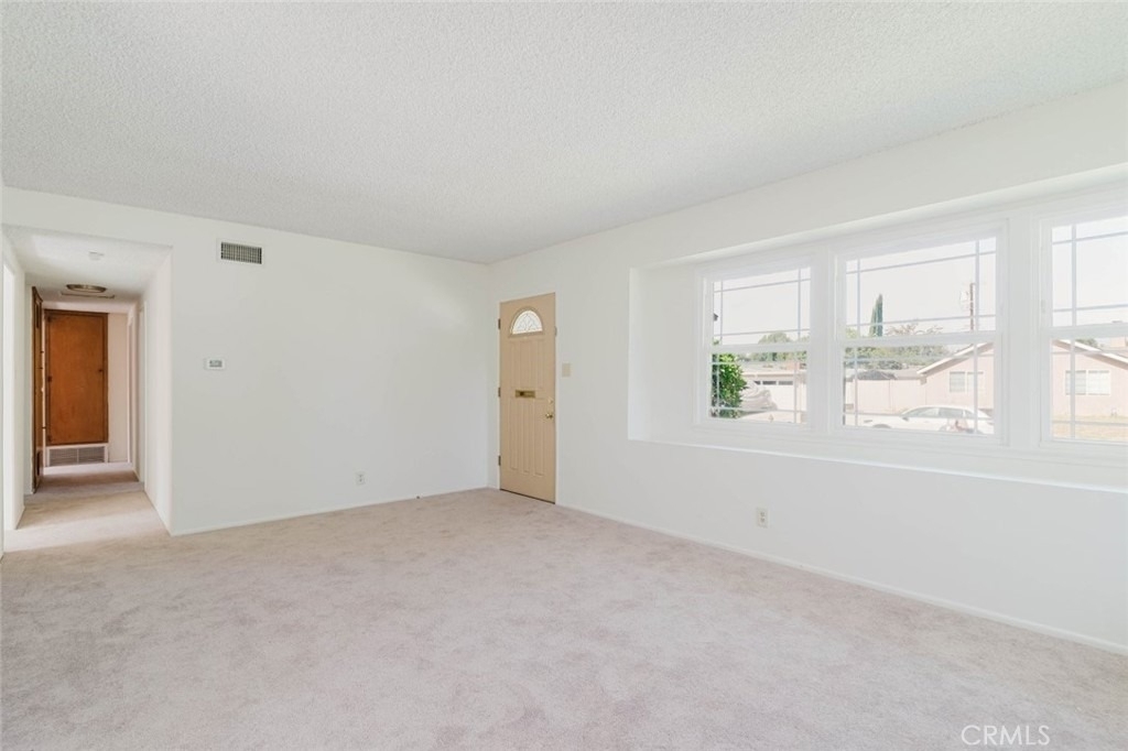 10826 Blucher Avenue - Photo 5