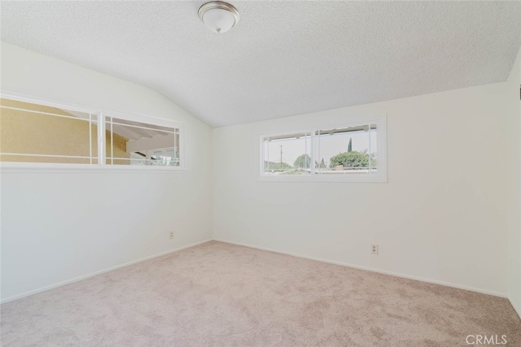 10826 Blucher Avenue - Photo 16