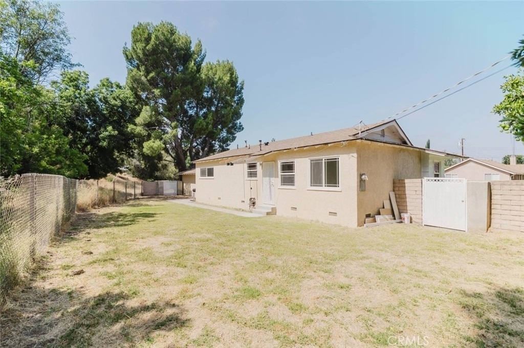 10826 Blucher Avenue - Photo 25