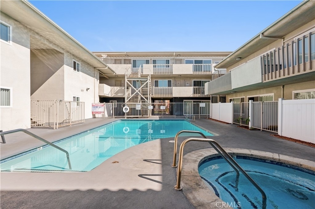 3710 Garnet Street - Photo 2