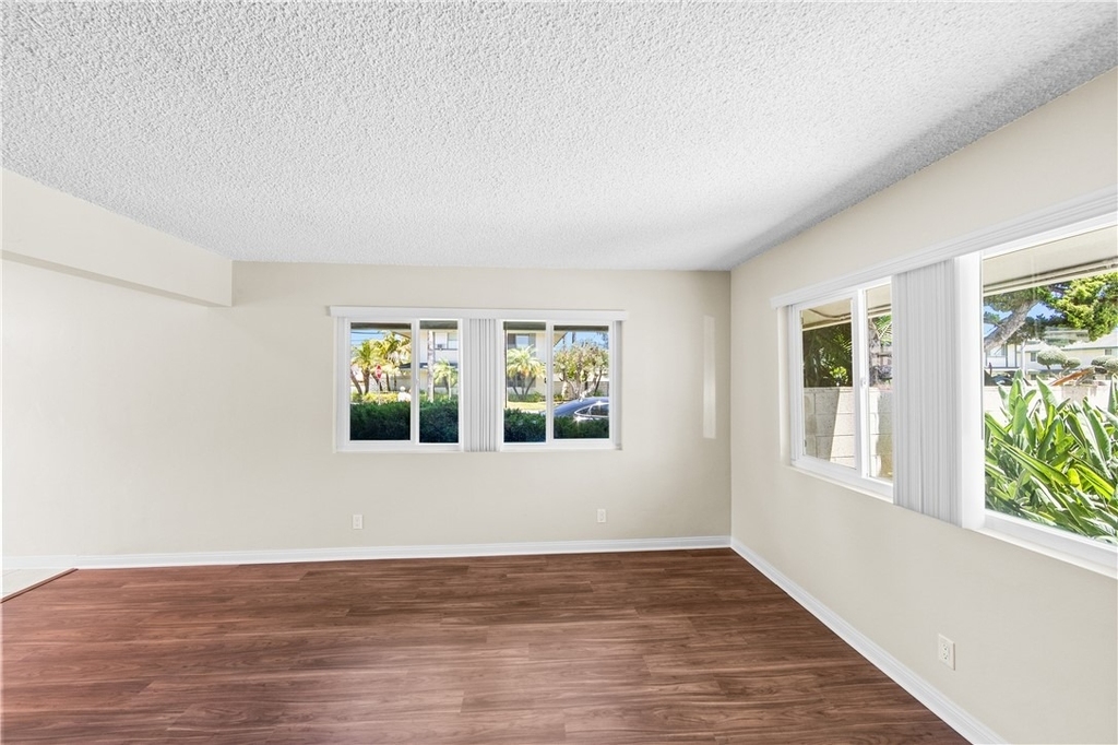 12011 Bailey Street - Photo 8