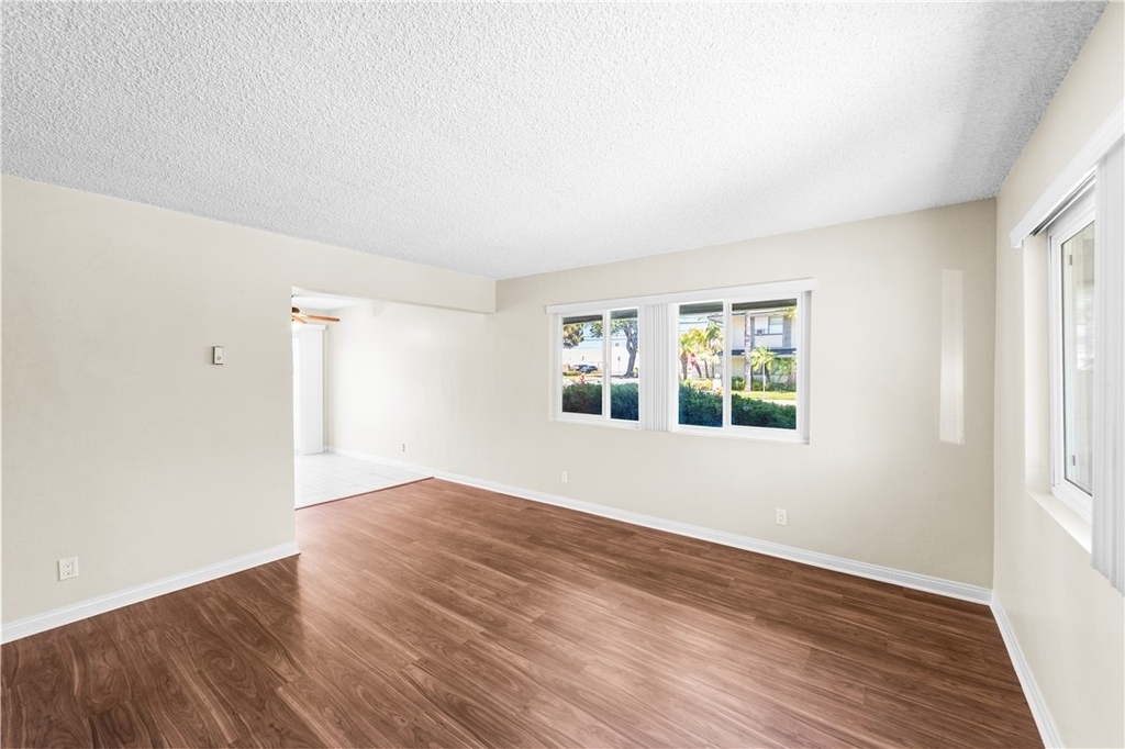12011 Bailey Street - Photo 6