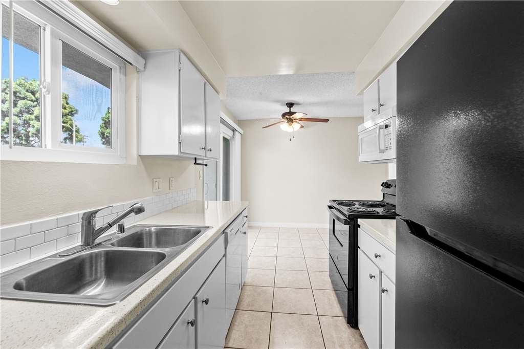 12011 Bailey Street - Photo 17