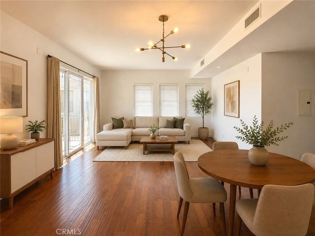 917 S New Hampshire Avenue - Photo 0
