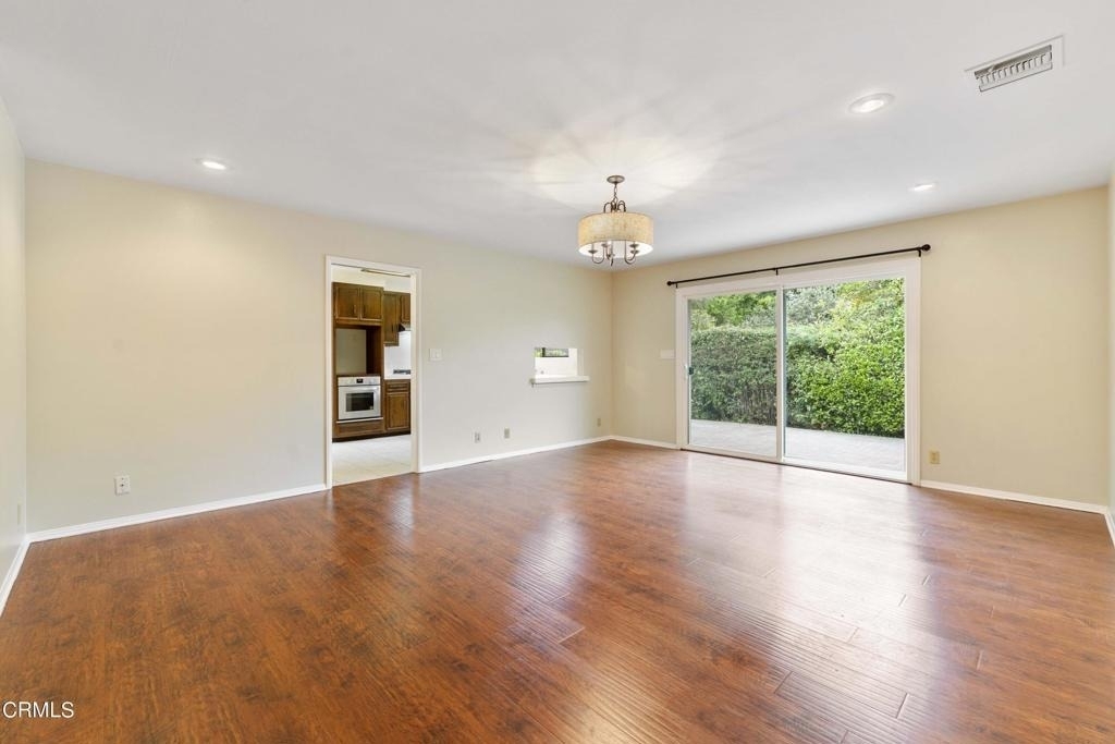 6347 N Muscatel Avenue - Photo 7