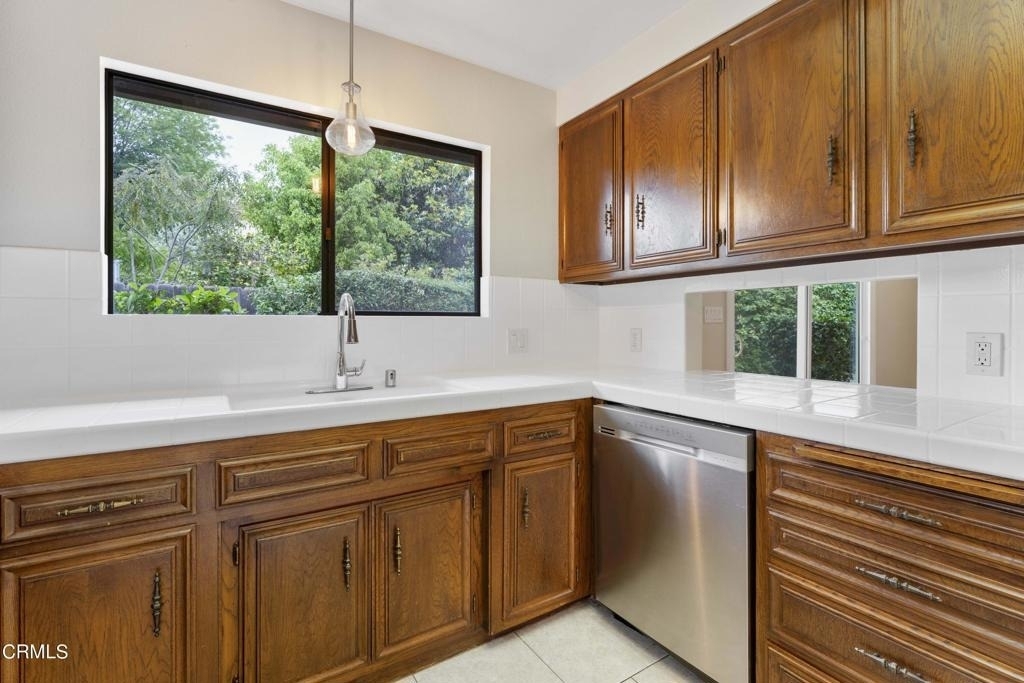 6347 N Muscatel Avenue - Photo 10