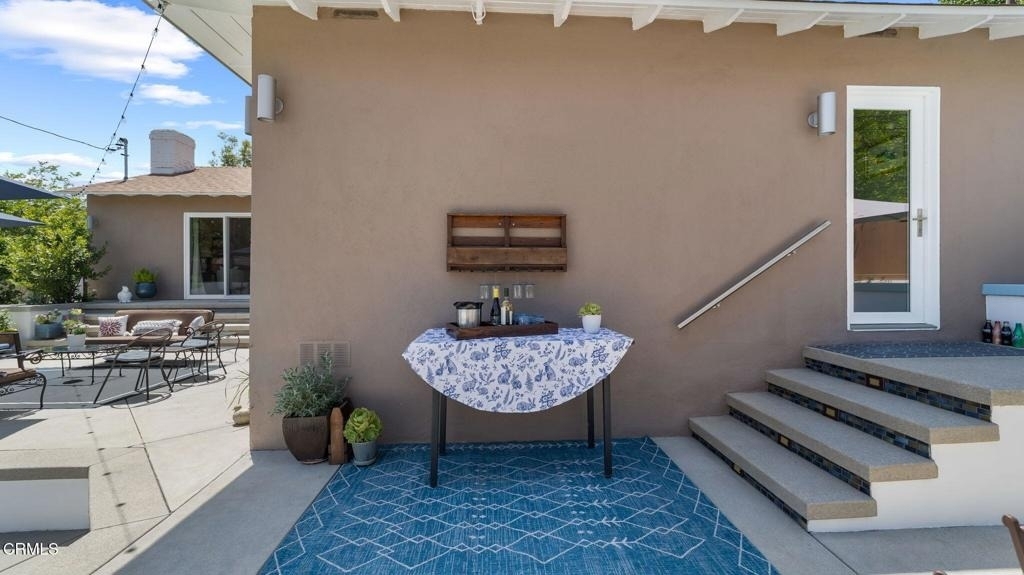 2030 N Altadena Drive - Photo 37