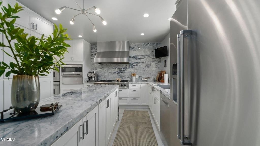 2030 N Altadena Drive - Photo 11