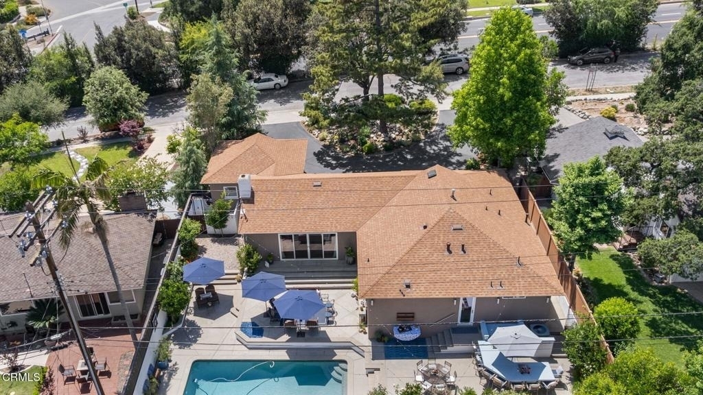 2030 N Altadena Drive - Photo 57