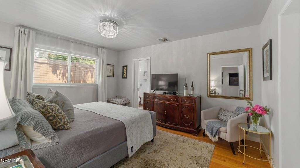 2030 N Altadena Drive - Photo 20