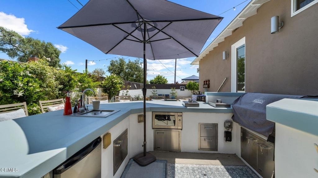 2030 N Altadena Drive - Photo 47