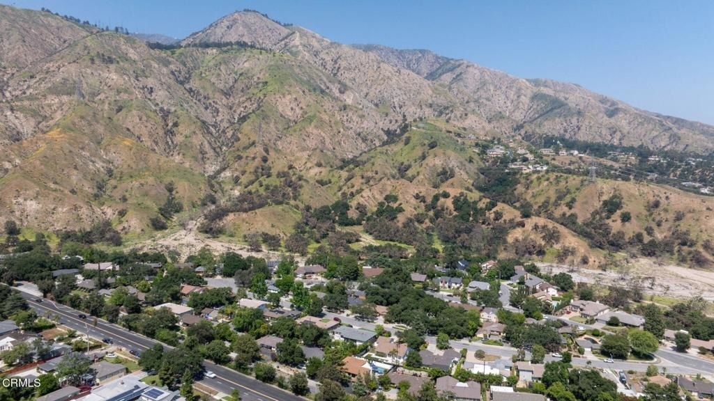 2030 N Altadena Drive - Photo 60