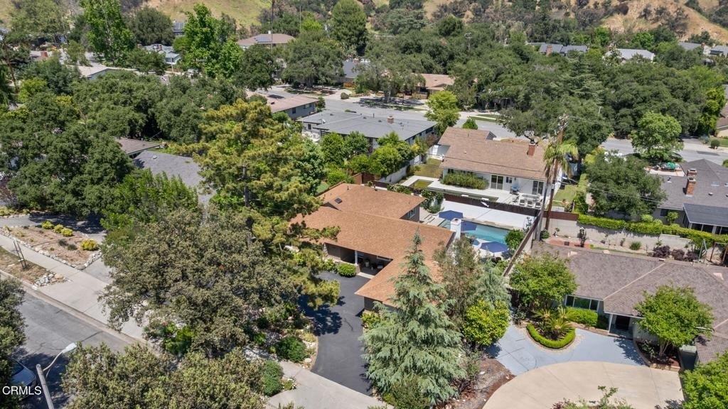 2030 N Altadena Drive - Photo 59
