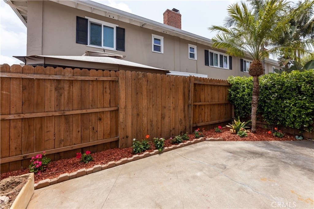1741 Tustin Avenue - Photo 10